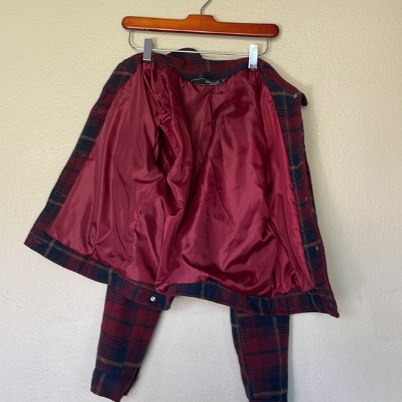 Hot Topic Plaid Jacket - Picture 5 of 6